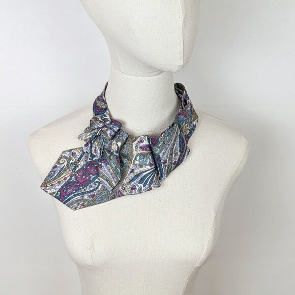 Ogsplosh Handcrafted Unisex Ascot Scarf - Picture 4 of 6